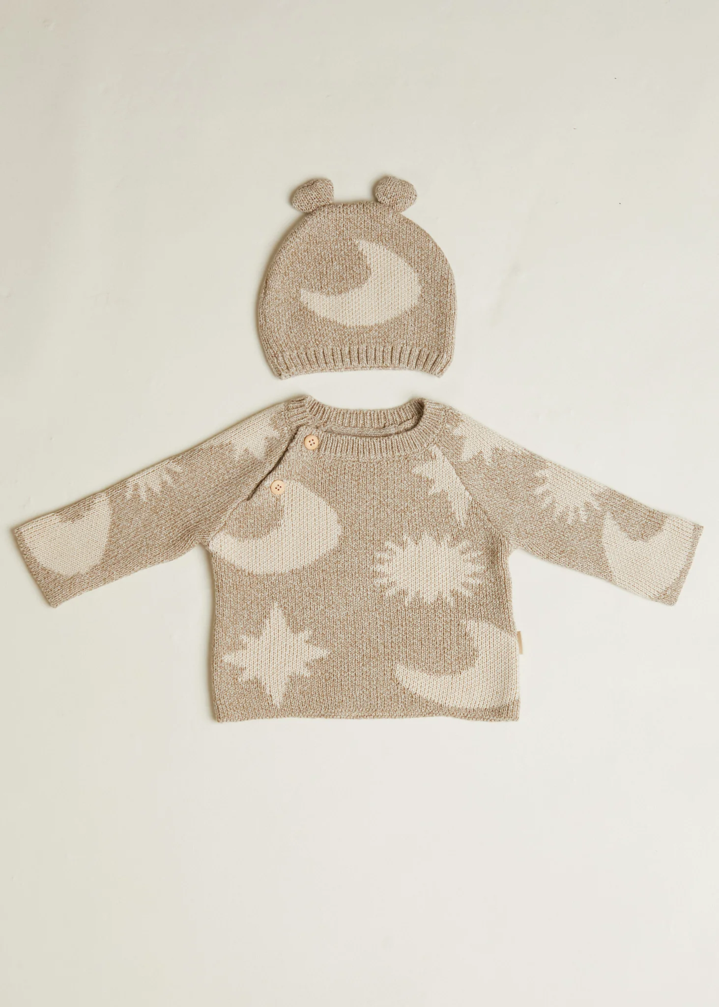Cozmo Neutral Moon Star 2 Piece Gift Set - Image 3