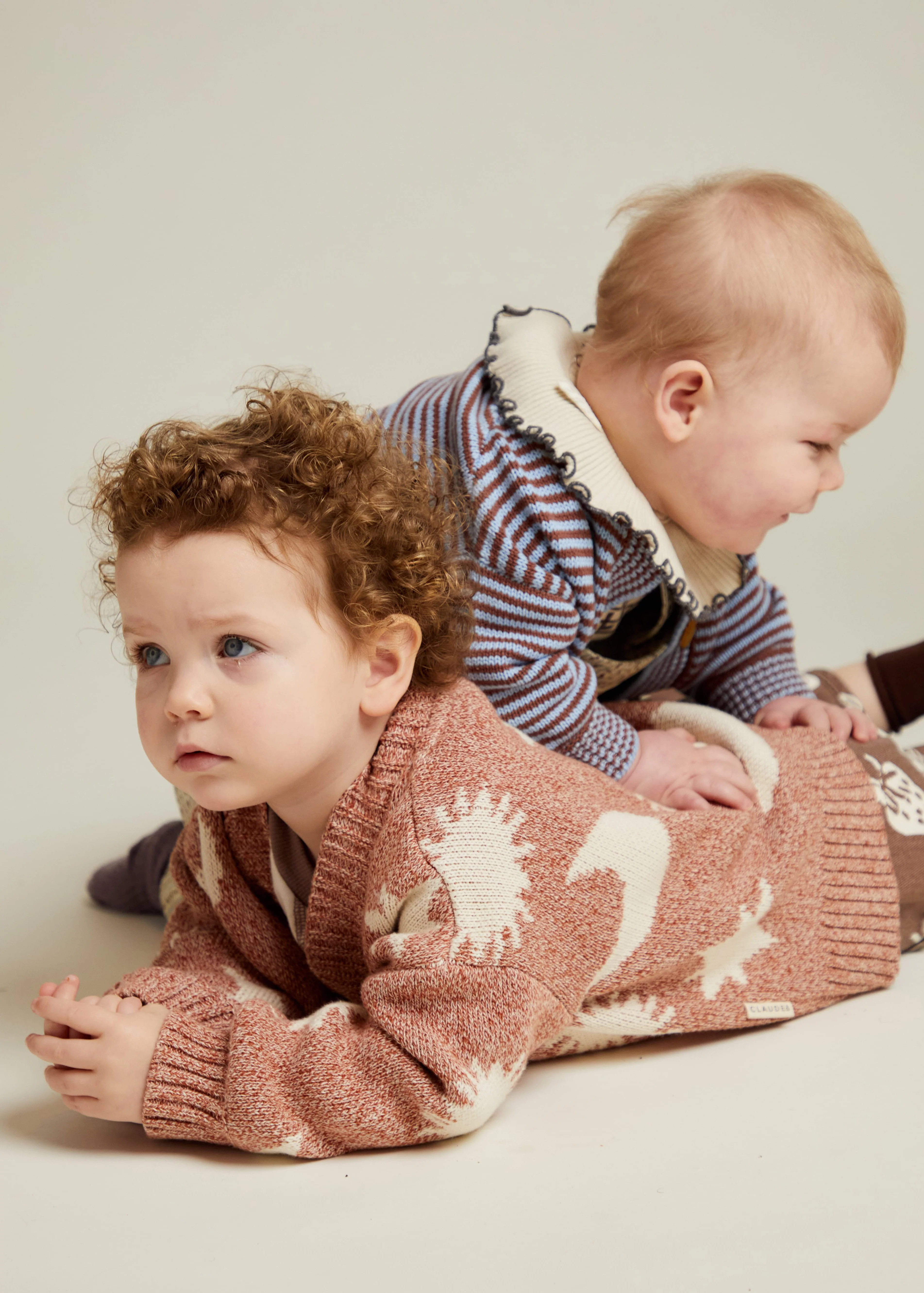 Cozmo Russet Moon Star Cardigan - Image 3